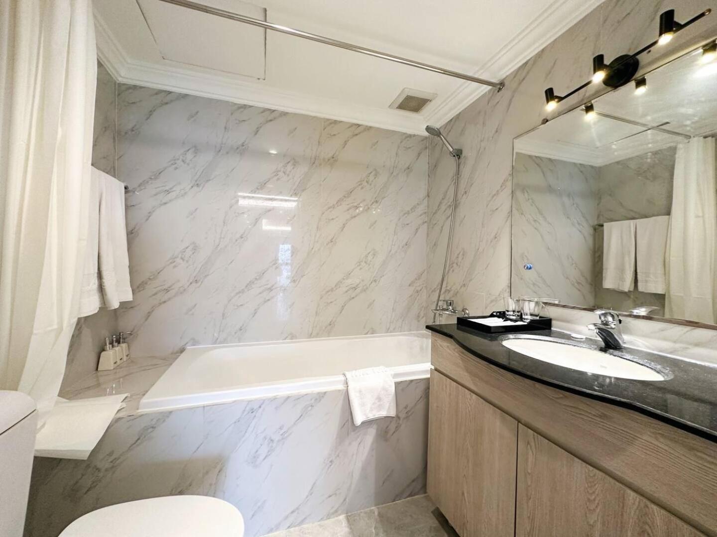 Skyline Tower - Service Căn hộ