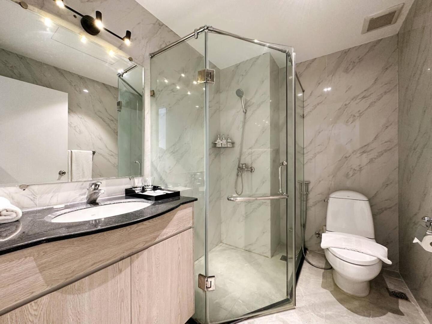 Skyline Tower - Service Apartment *