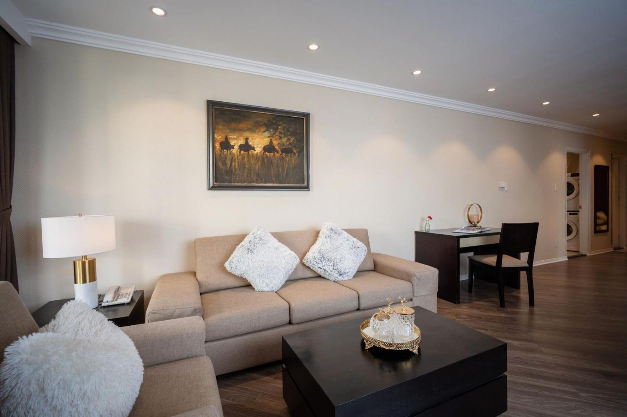 Skyline Tower - Service Apartment *